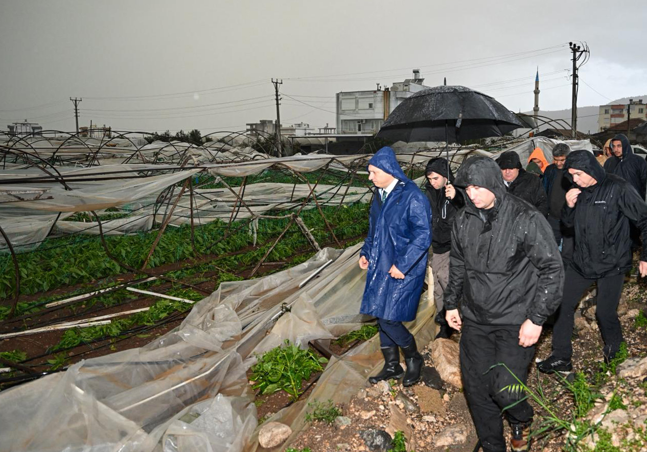Antalya Valilisi Hulusi Şahin Iki Ilçeyi Inceleme Altına Aldı (4)