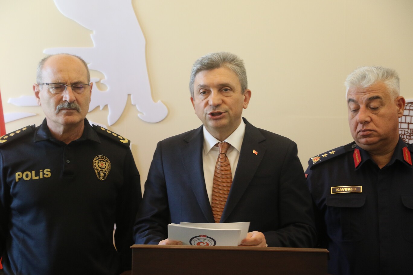 Antalya Valisi ‘Korkunç’ Diyerek 16 Milyar Liraya El Konulduğunu Duyurdu (1)