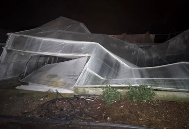 Antalya Yıkılıyor! Peş Peşe Hortumlar; Seralar Yıkıldı, Çatılar Uçtu (13)-1