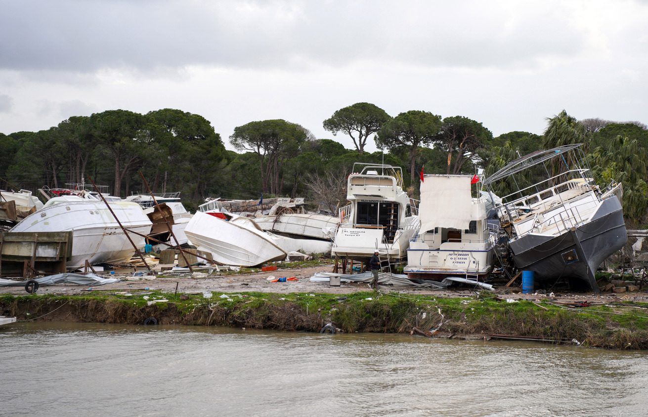 Antalya Yıkılıyor! Peş Peşe Hortumlar; Seralar Yıkıldı, Çatılar Uçtu (7)