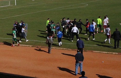 Antalya’da Amatör Maçta Ortalık Savaş Alanına Döndü (1)