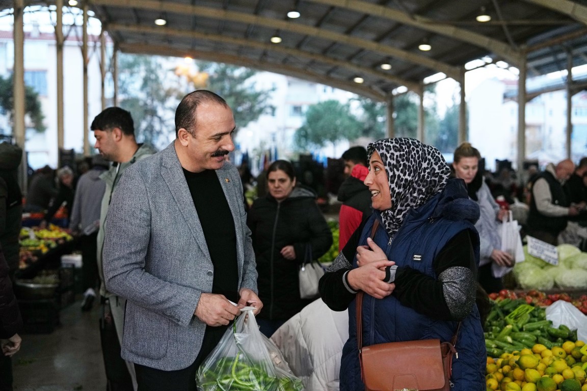 Antalya’da Belediye Başkanı Vatandaşların Sorunları Dinledi (1)