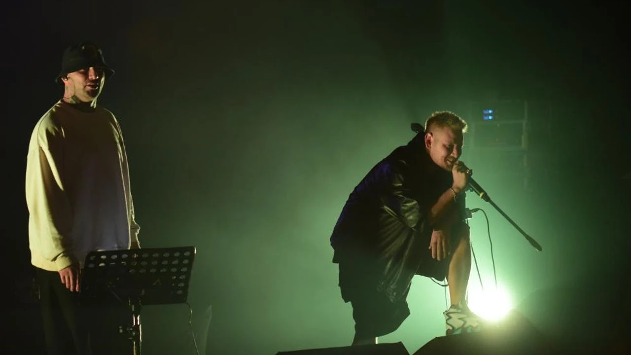 Antalya’da Dev Buluşma… Şanışer Ve Sokrat St Aynı Sahneyi Paylaşıyor (3)