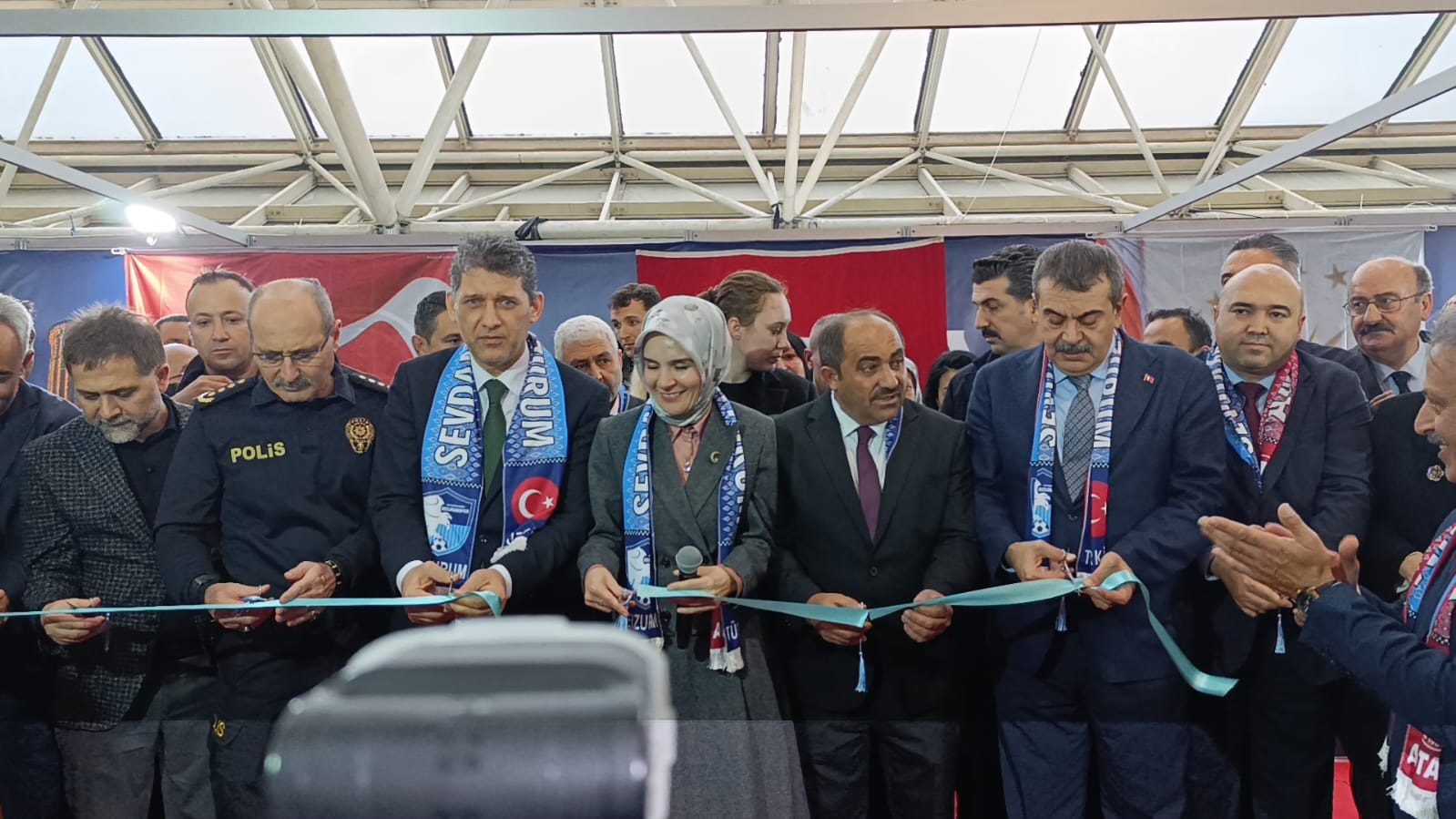 Antalya’da Erzurumlulardan ‘Yalnız Bırakıldık’ Tepkisi (1)