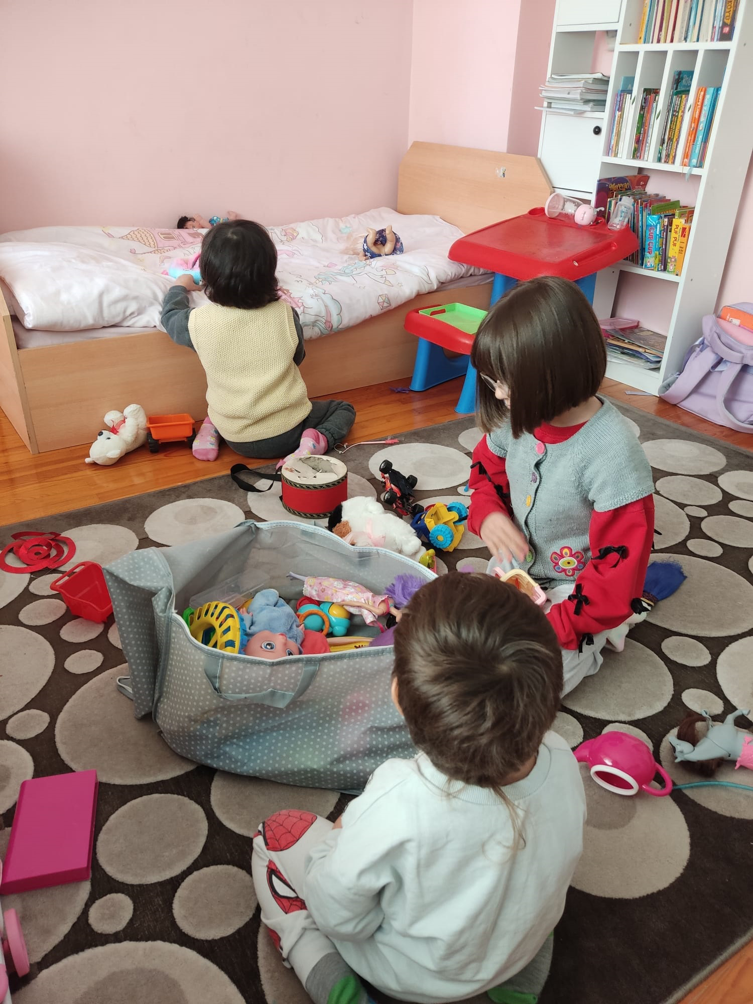 Antalya’da Iki Çocuklu Çift, Bir Çocuğa Daha Yuva Oldu (3)