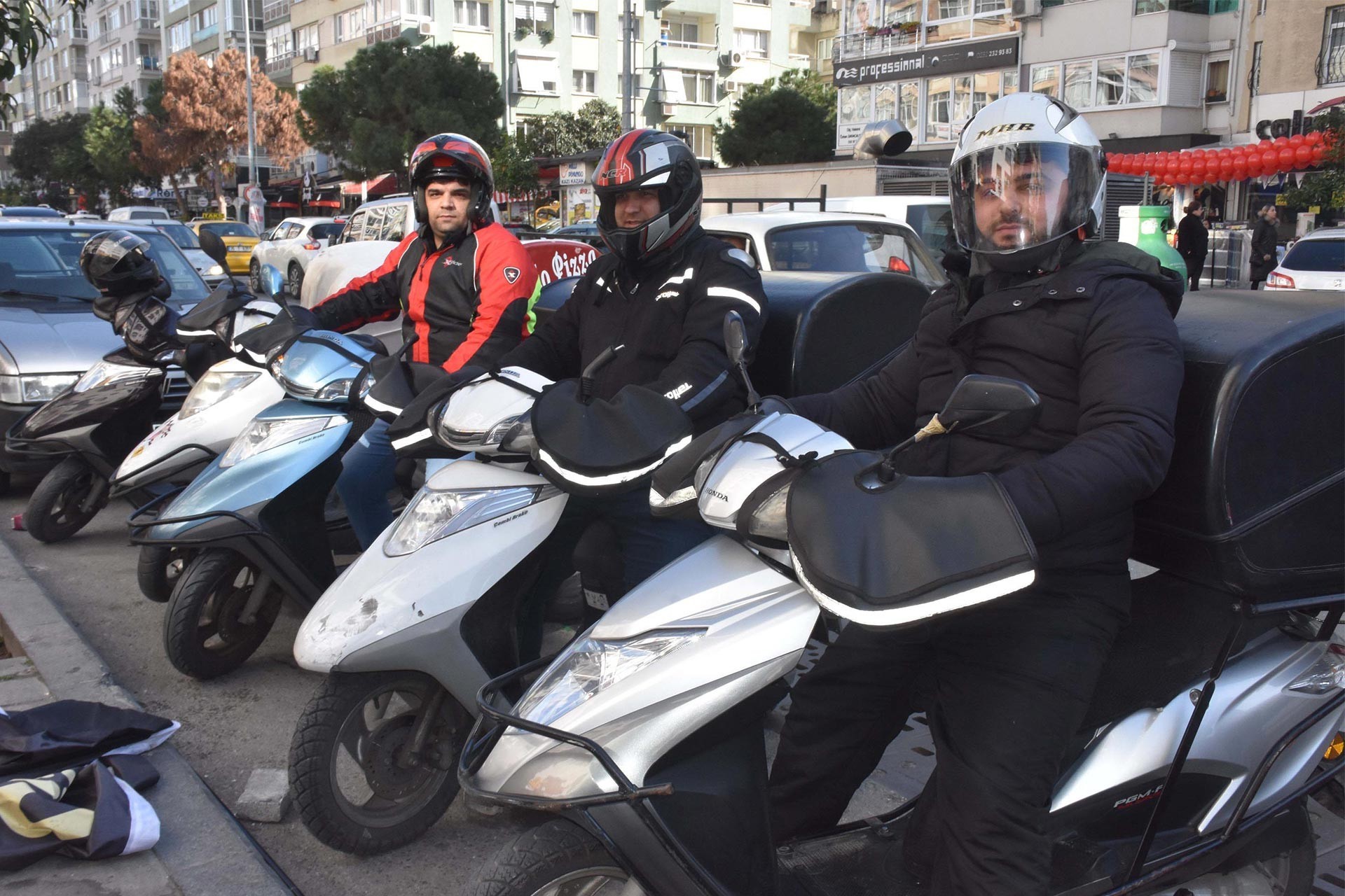 Antalya’da Kurye Kriz Kapıya Dayandı Yüzlerce Kişi Işi Bıraktı (1)