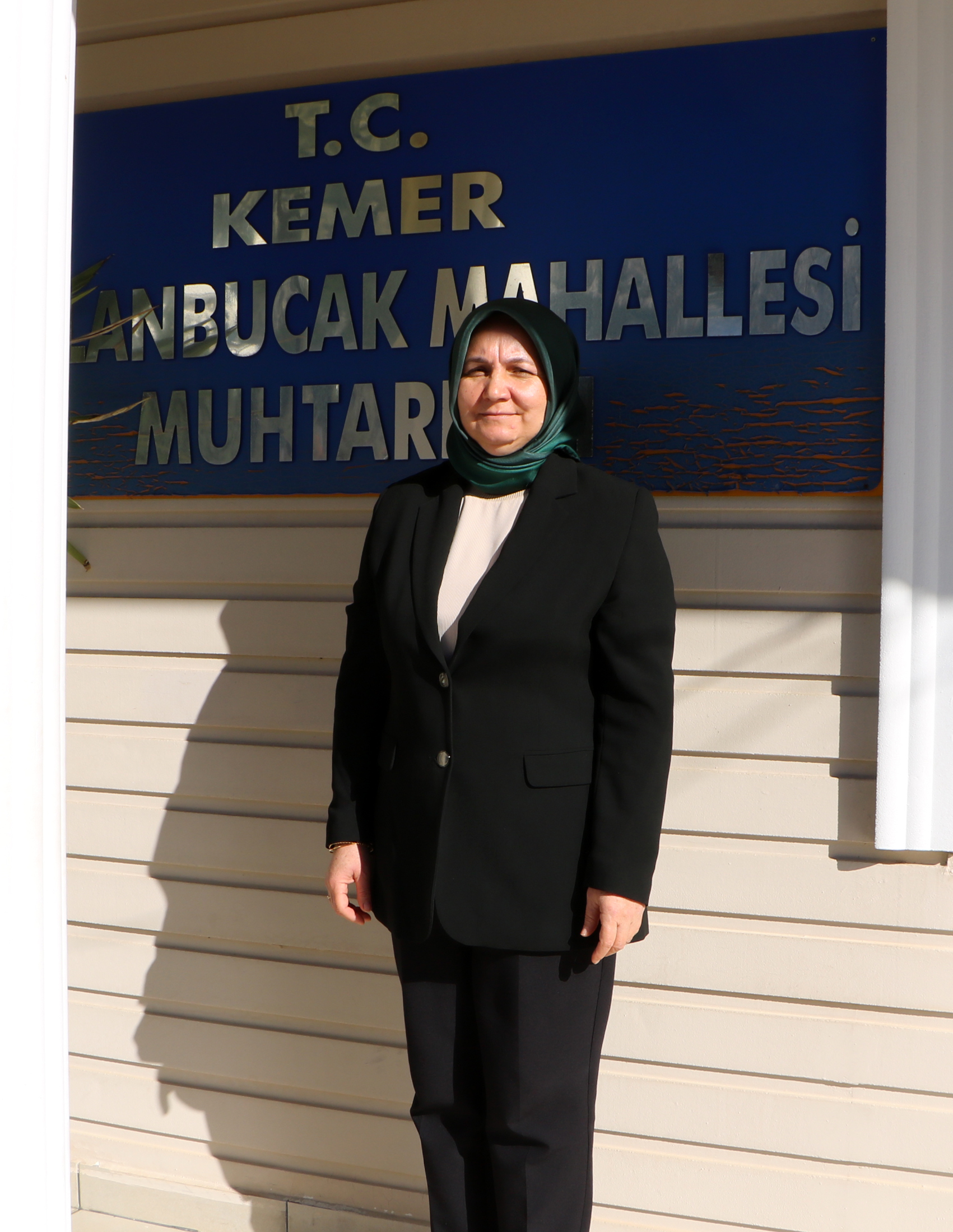 Antalya’da Okutulmayan Kız Kardeşler Muhtar Oldu (1)