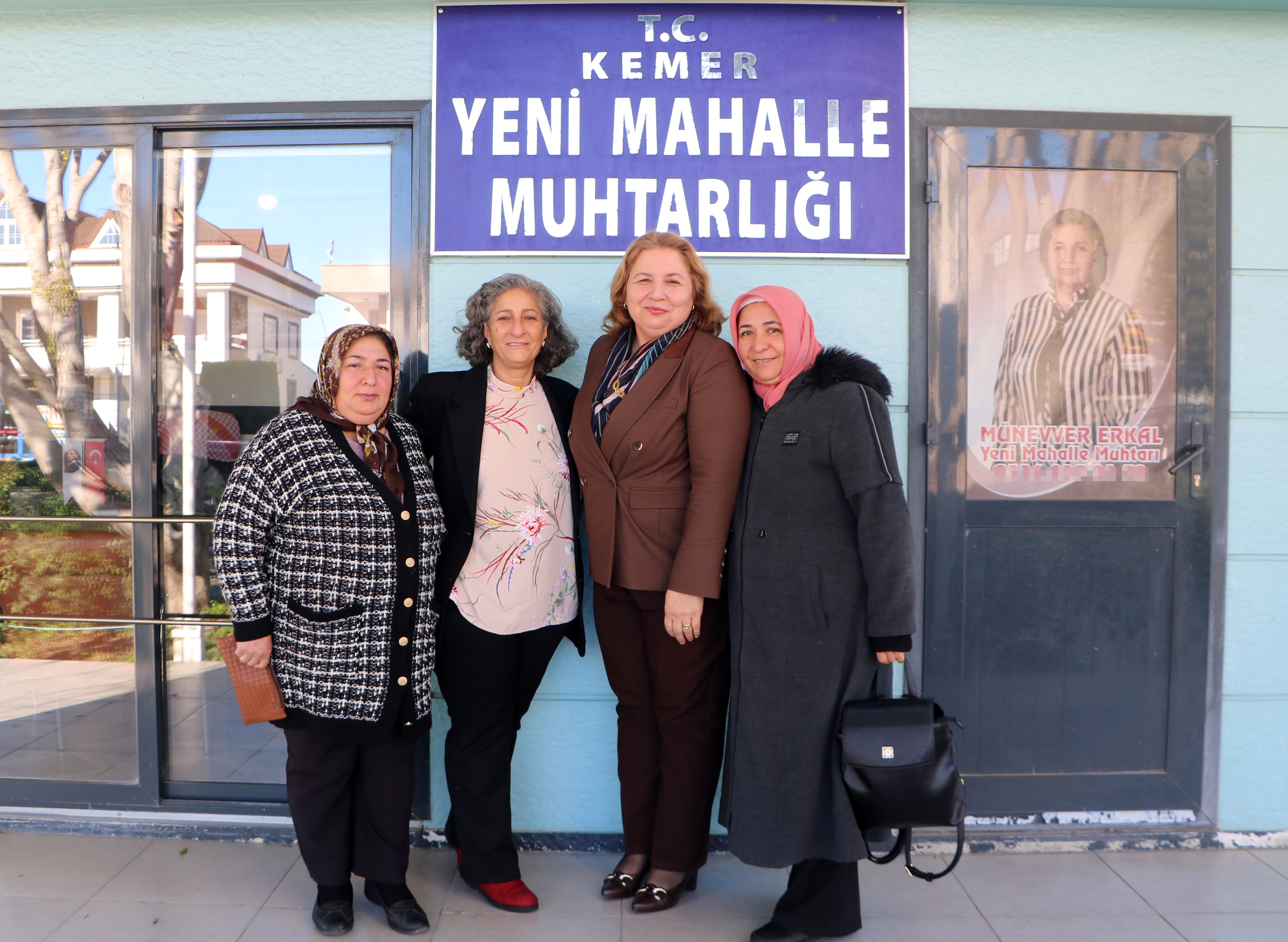 Antalya’da Okutulmayan Kız Kardeşler Muhtar Oldu (4)