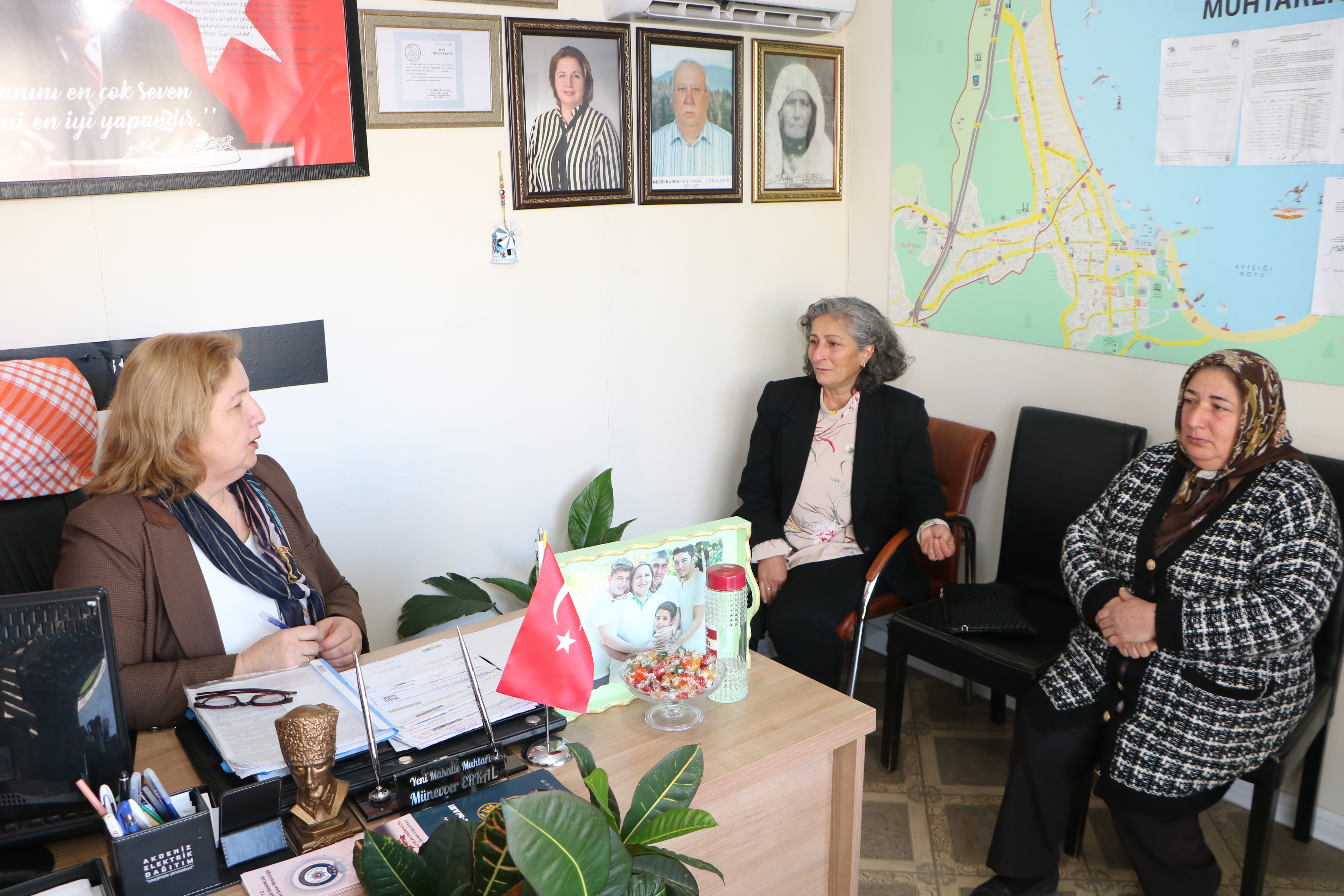 Antalya’da Okutulmayan Kız Kardeşler Muhtar Oldu (5)