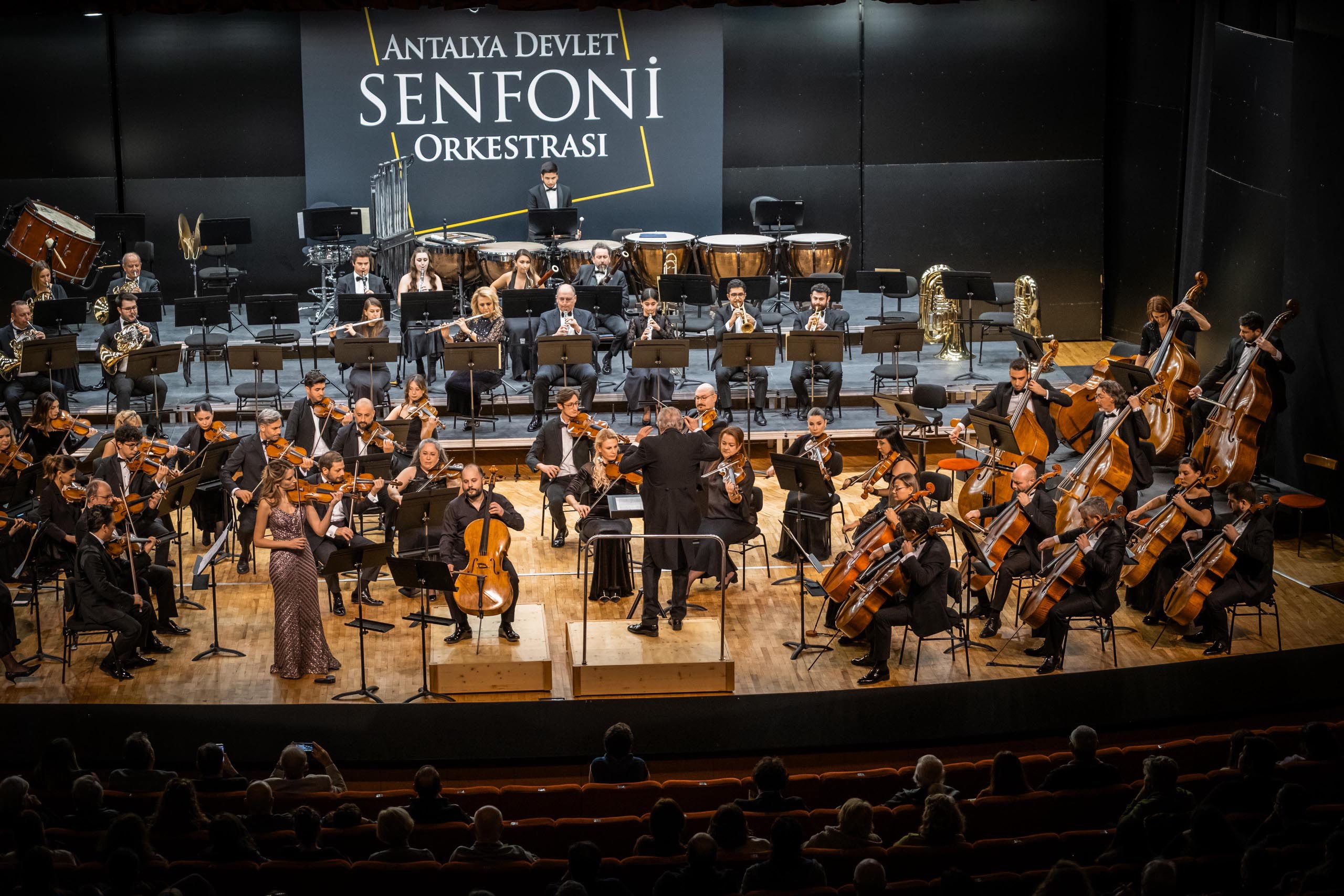 Antalya’da Senfoni Rüzgârı! Adso Sanatseverlerle Buluştu (1)