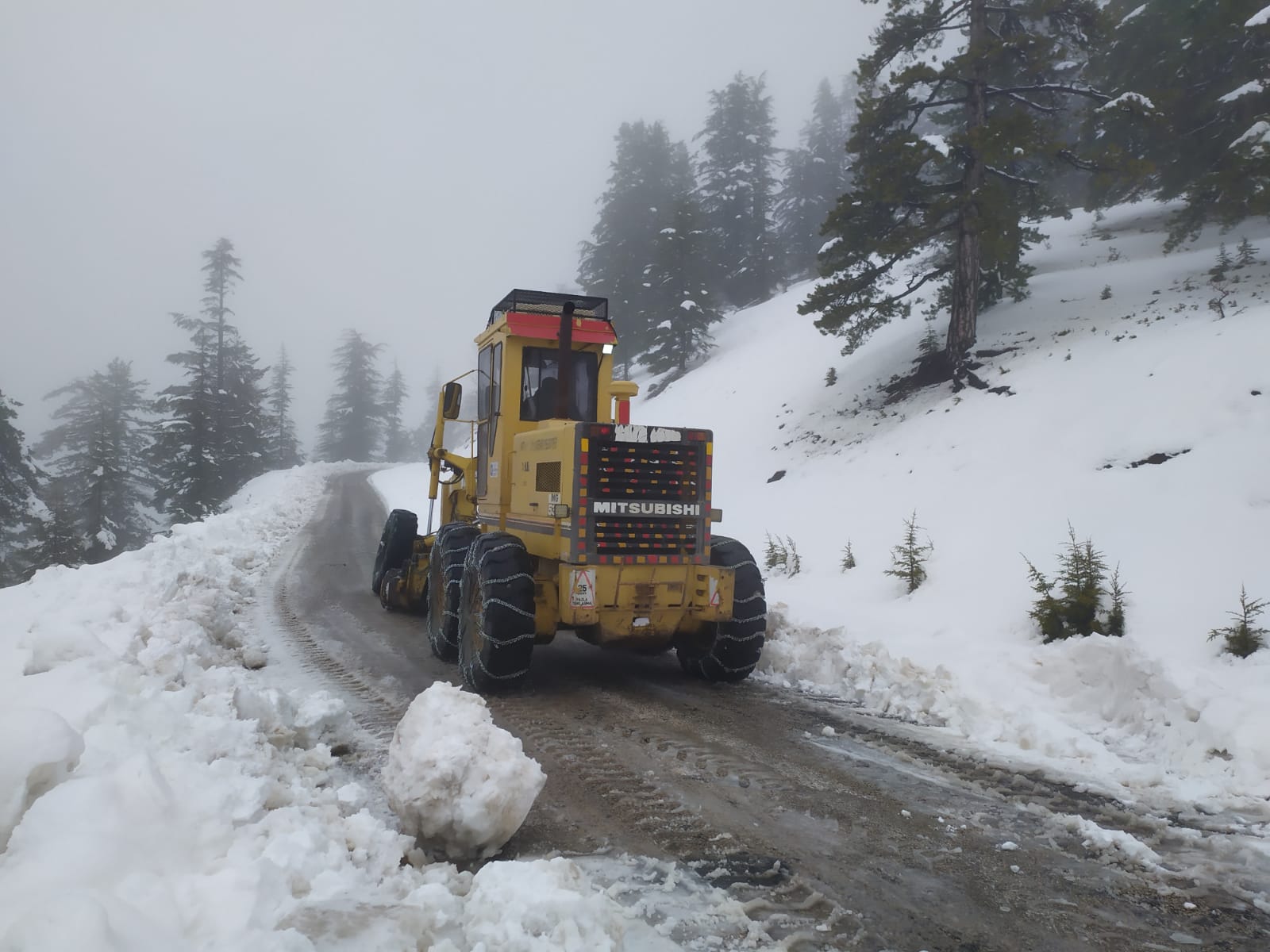 Antalya’da Yolda Kalan Vatandaşlar Kurtarıldı (3)