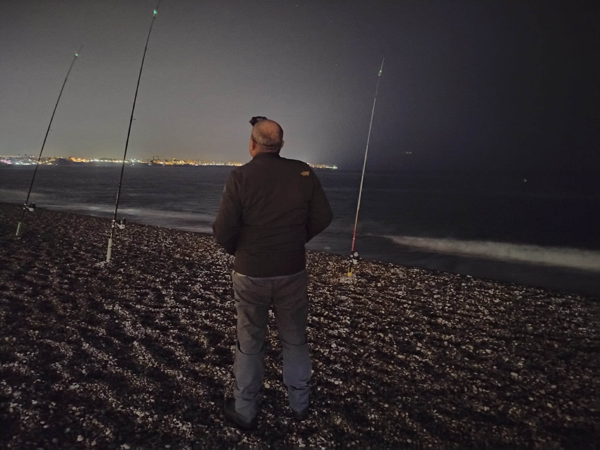 Antalya’daki Kalabalıktan Bıkan Balıkçılar Geceyi Seçti (1)-1