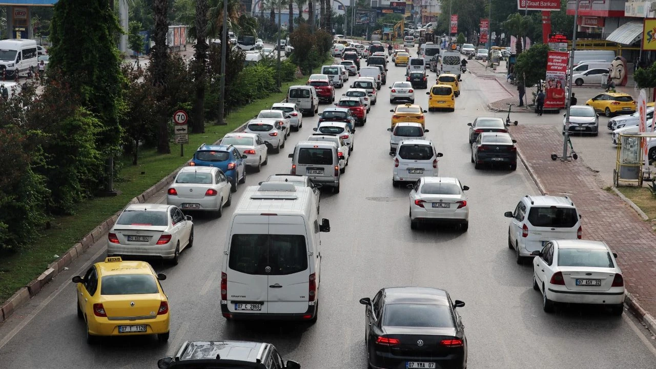 Antalya’daki Trafiğin Gerçek Sebebi Belli Oldu (3)