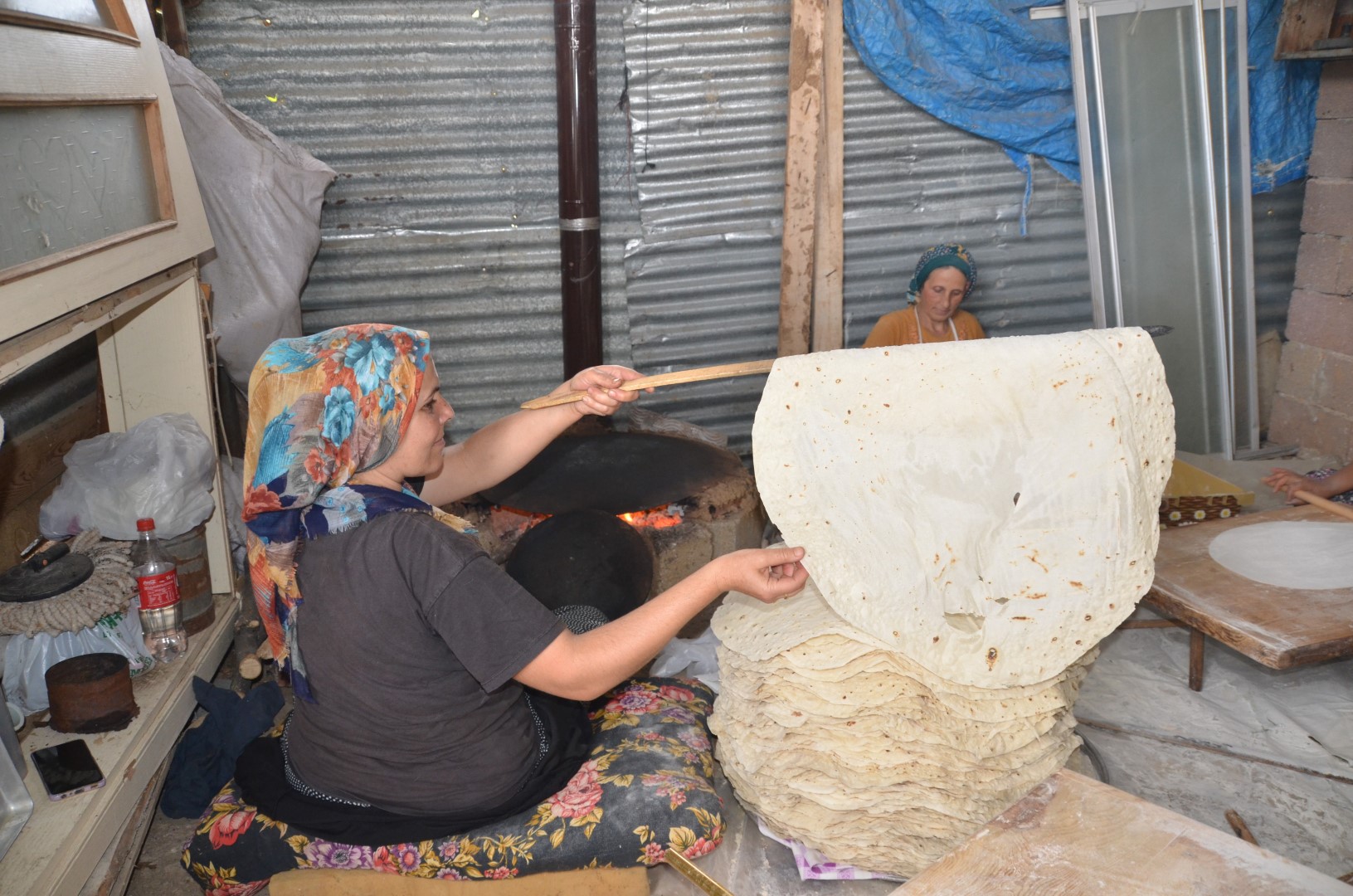 Antalyalı Kadınların Imece Usulü Yufka Ekmek Mesaisi (4)