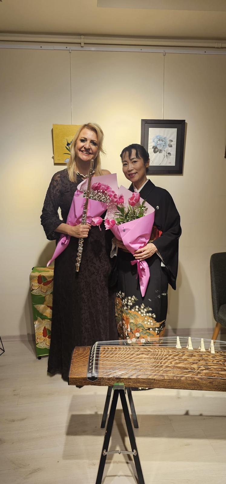 Antalyalı Sanatçı Türk Ve Japon Dostluğunu Pekiştirdi (7)