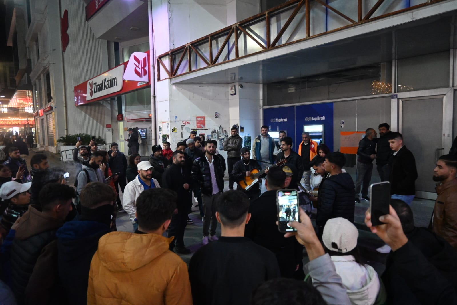 Antalyalı Sokak Sanatçıları Antalyalılara Moral Verdi (11)