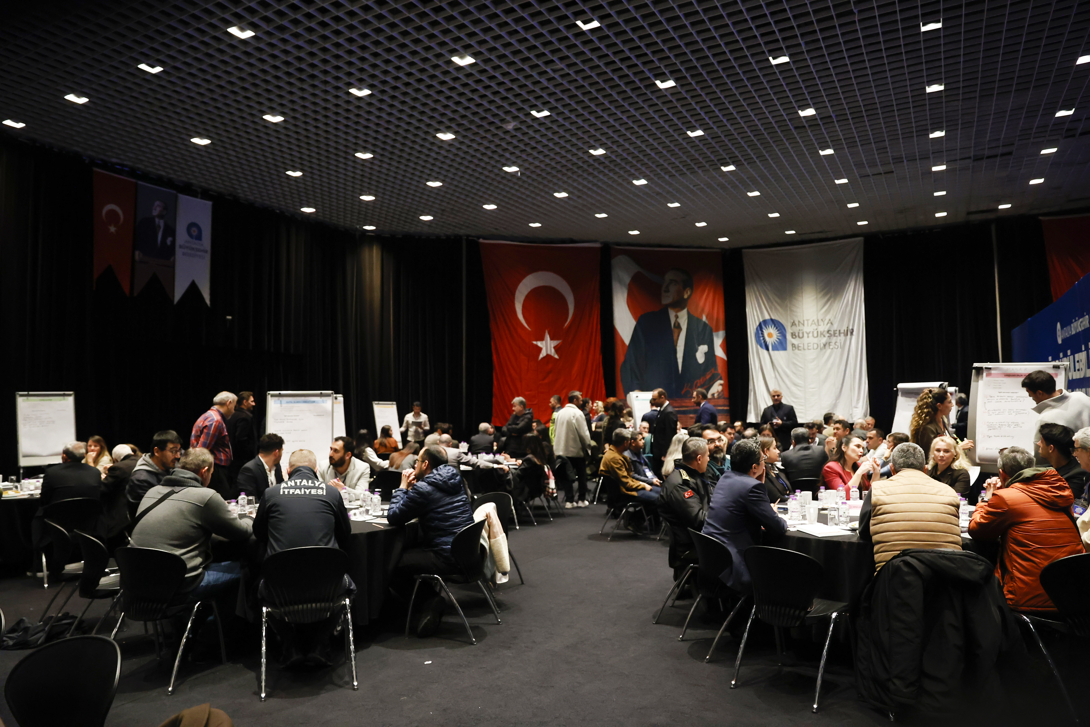 Antalya’nın Geleceğini Kurtaracak Çalıştay (4)