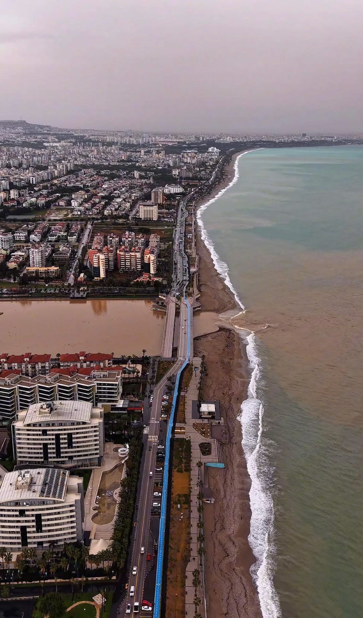 Antalya’nın Gözbebeği Çamur Deryasına Döndü! (1)-1