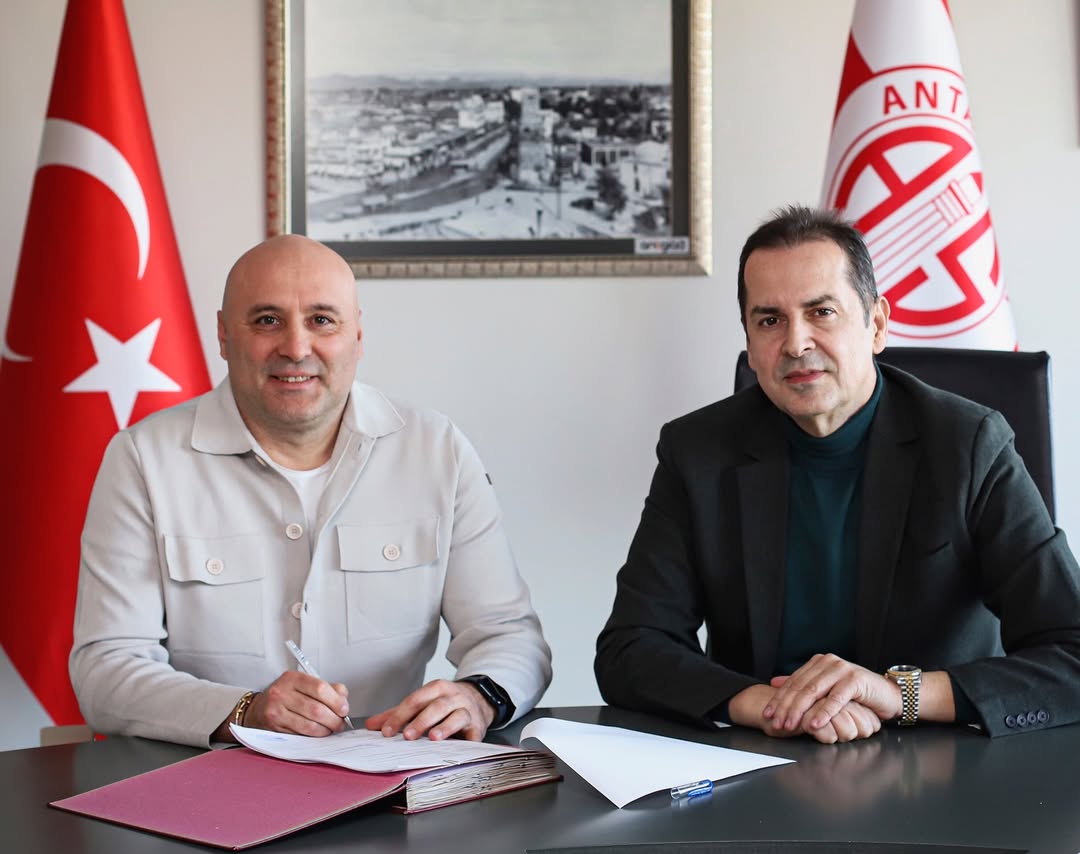 Antalyaspor Sami Ugurlu Imza (4)