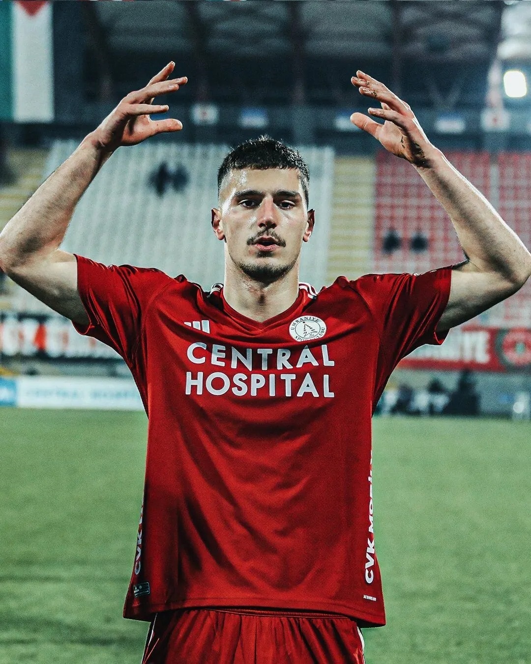 Antalyaspor’da Beklenen Ayrılık Resmiyet Kazandı (2)