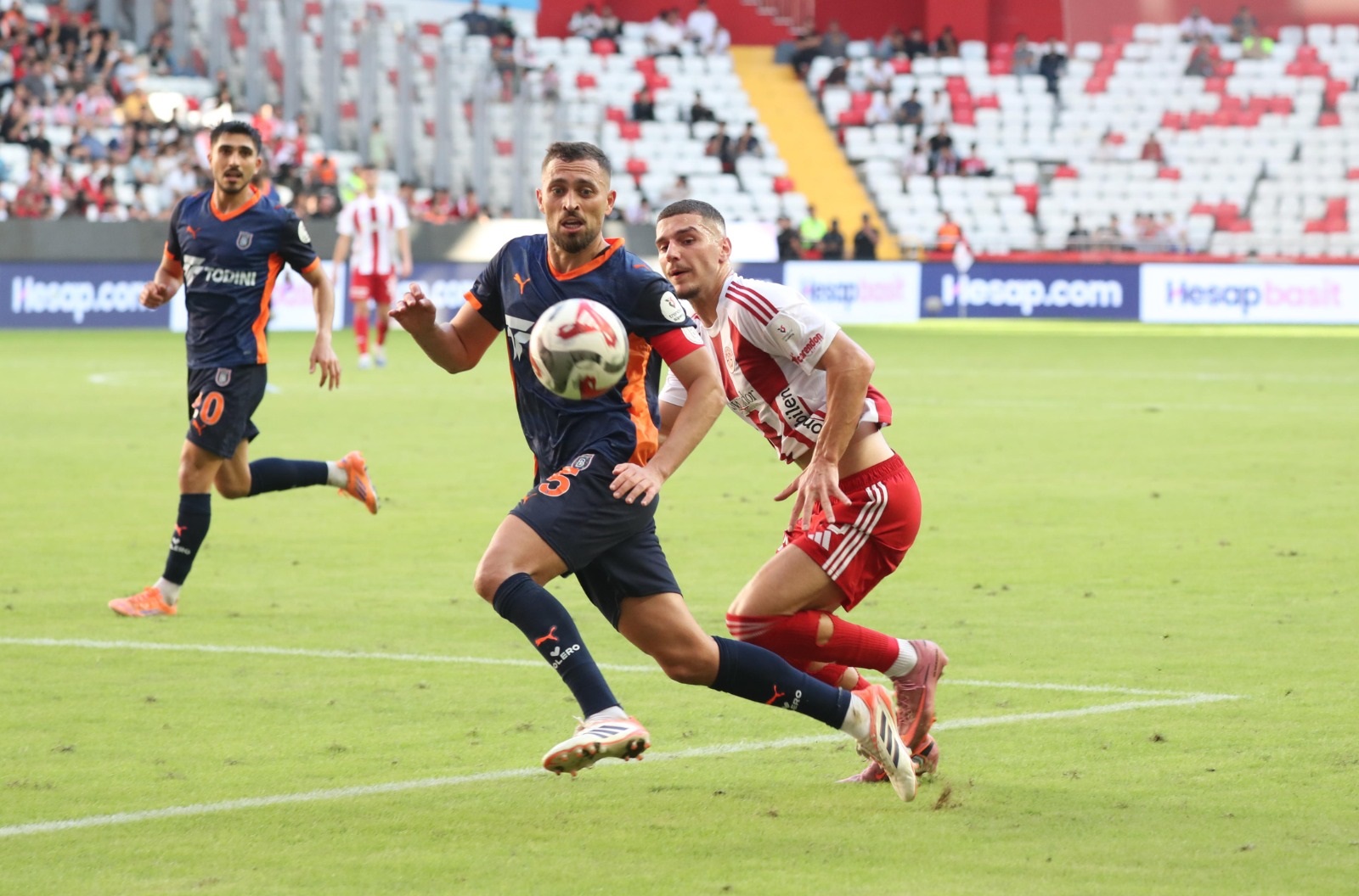 Antalyaspor’da Beklenen Ayrılık Resmiyet Kazandı (3)