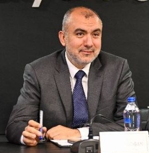 Bai̇b’de Iki Adaylı Seçim Tartışma Yarattı! İki Kardeş Karşı Karşıya Geldi (1)