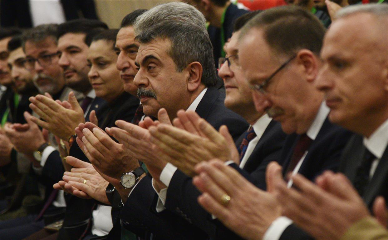 Bakan Tekin’den Dikkat Çeken Eğitim Çıkışı (1) (Medium)