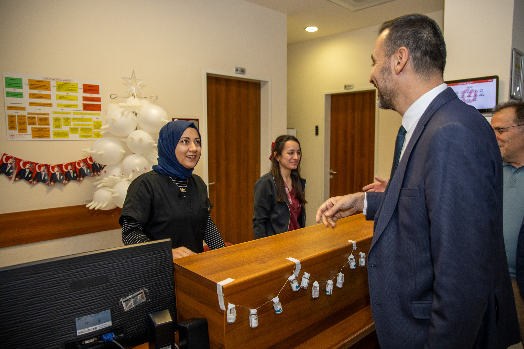 Başkan Vekili Çiçek’ten Sağlık Çalışanlarına Yeni Yıl Ziyareti (5)