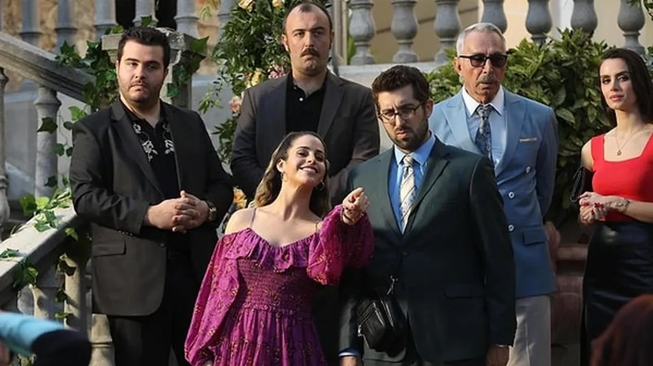 Bayi Toplantisi Nerede Cekildi 5