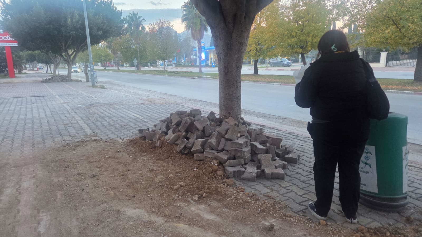 Gürsu Mahallesi’nde Kaldırım Çilesi… Vatandaş Isyan Noktasında! (1)