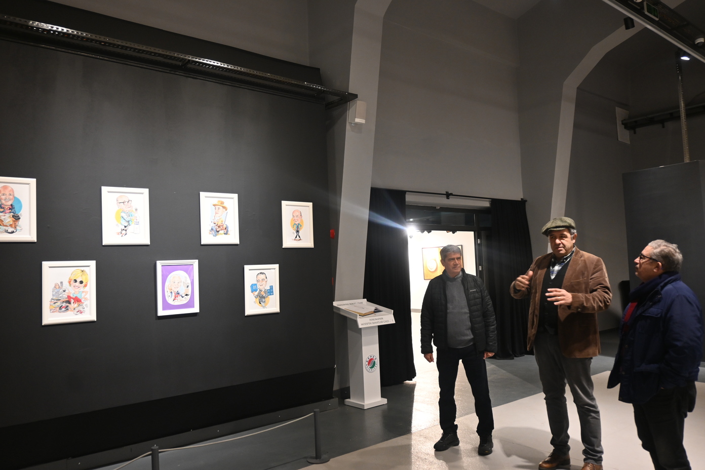 Hakan Kok’un Sergisinde Haldun Dormen Detayı Duygulandırdı (2)