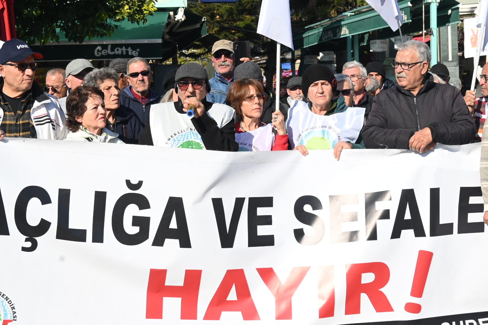 İktidar Emeklinin Sesini Duymuyor (1)-1