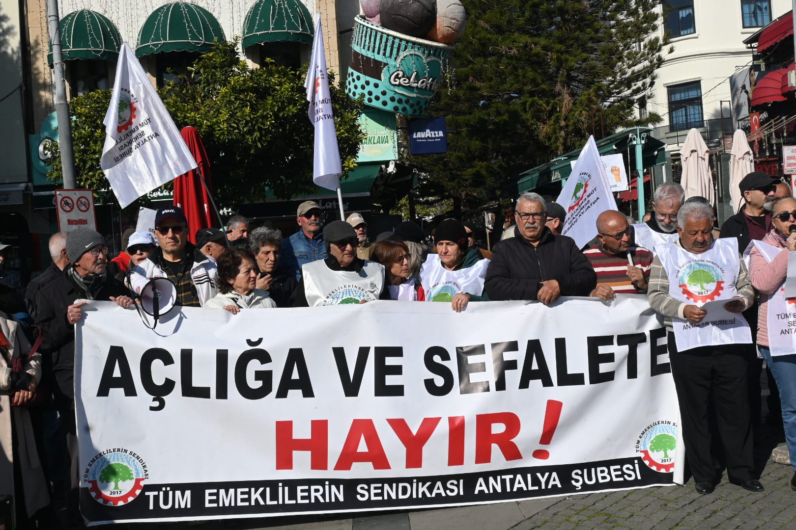 İktidar Emeklinin Sesini Duymuyor (2)