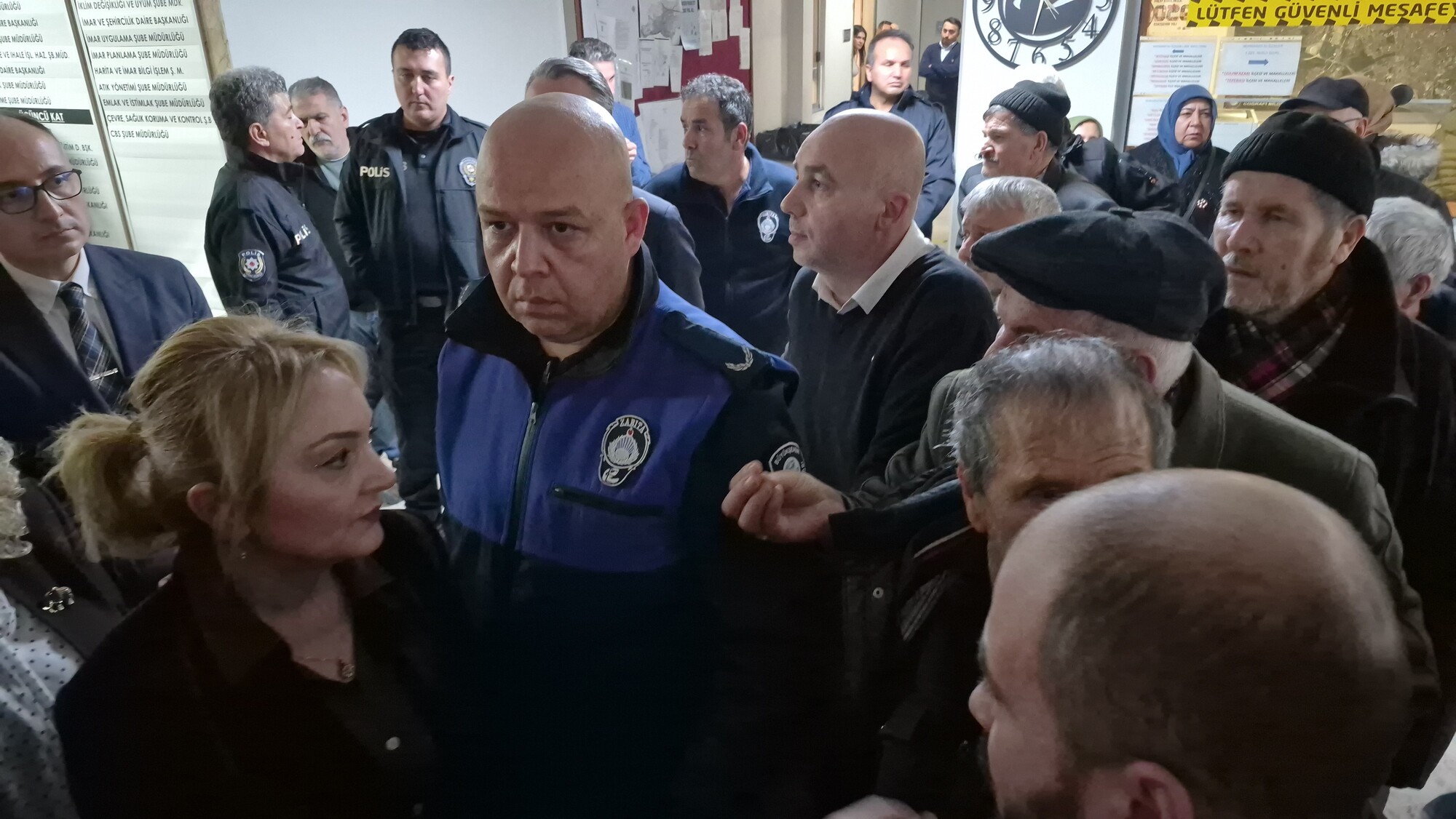 Imar Krizi Meclisi Karistirdi (3)