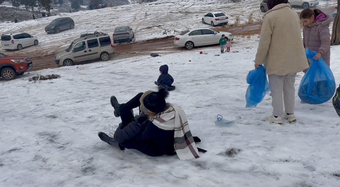 Kara Hasret Kent Antalya’da Kar Sevinci (4)