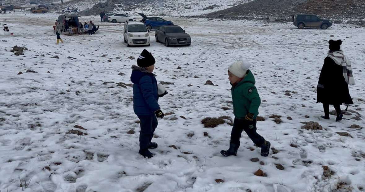 Kara Hasret Kent Antalya’da Kar Sevinci (9)
