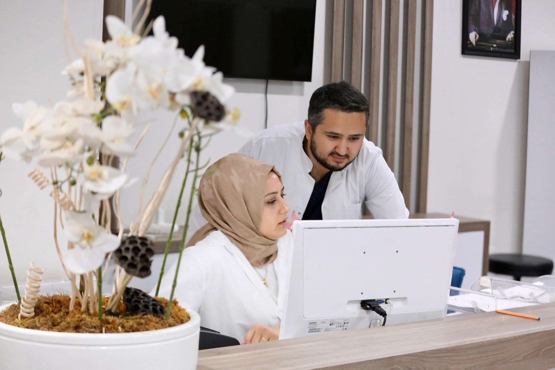 Kepez Belediyesi Ilçeye Sağlık Dağıttı (2)