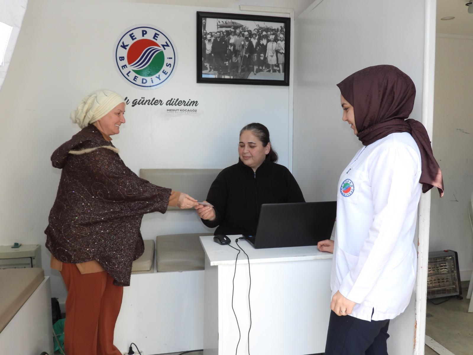 Kepez Belediyesi Sağlık Dağıttı (3)