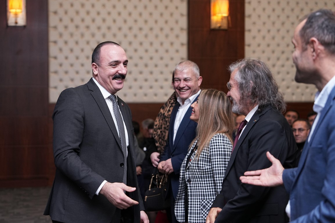 Konyaaltı Belediye Başkanı Cem Kotan Yeniden Başkan Seçildi (4)