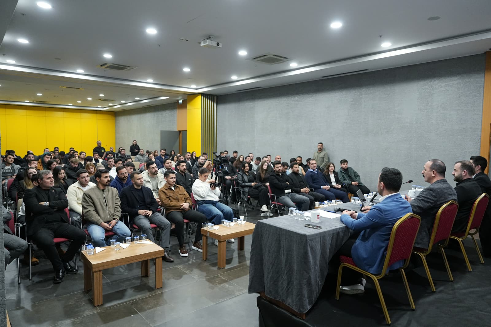 Konyaaltı Belediye Başkanı Cem Kotan’dan Gençlere Tavsiye (3)