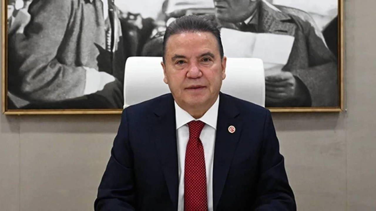 Menderes Türel Konyaaltı’daki Dev Projenin Açıklamasını Yaptı (1)-1