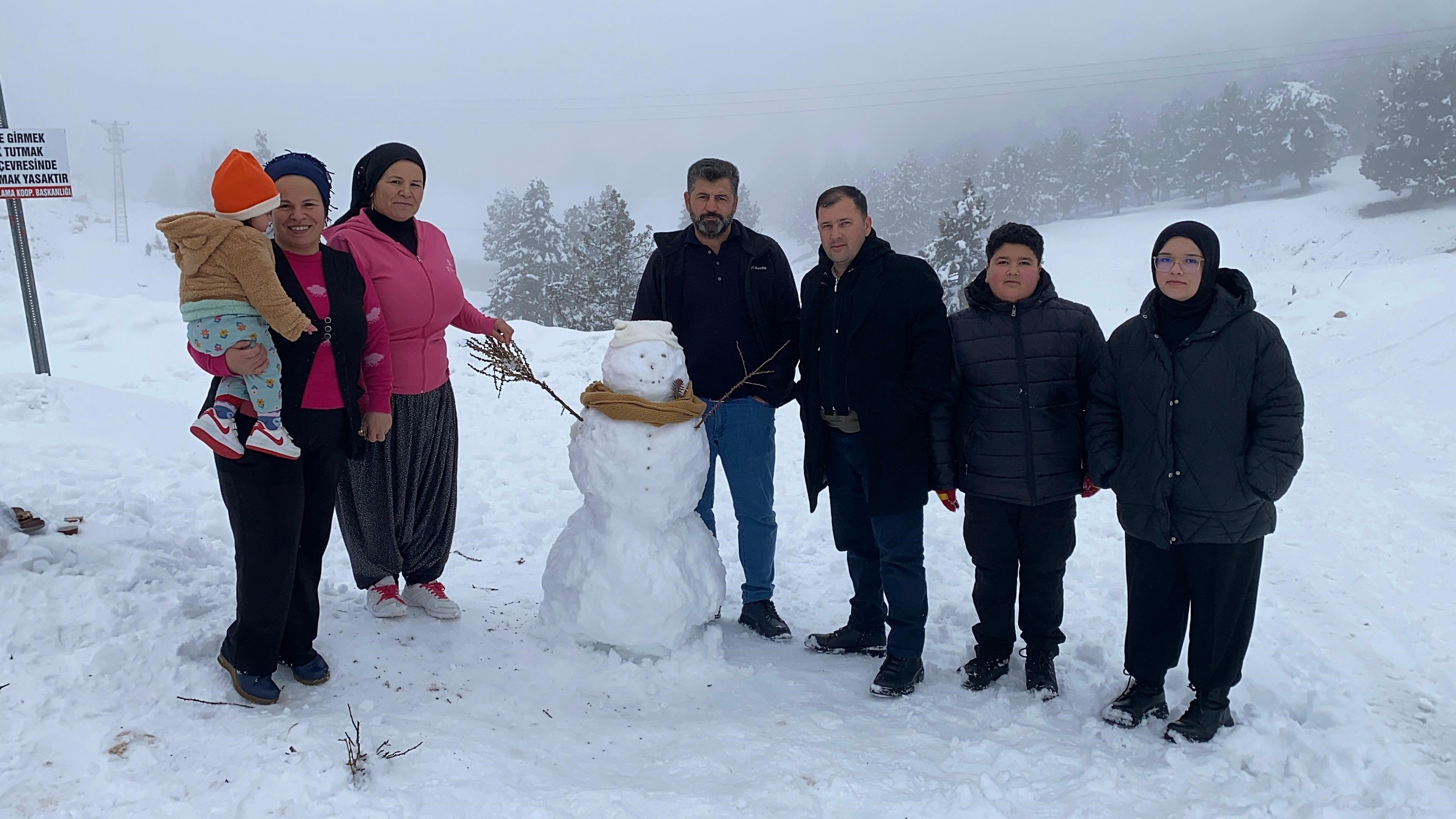 Mersin'in Yüksek Kesimlerinde Kar Sevinci (3)