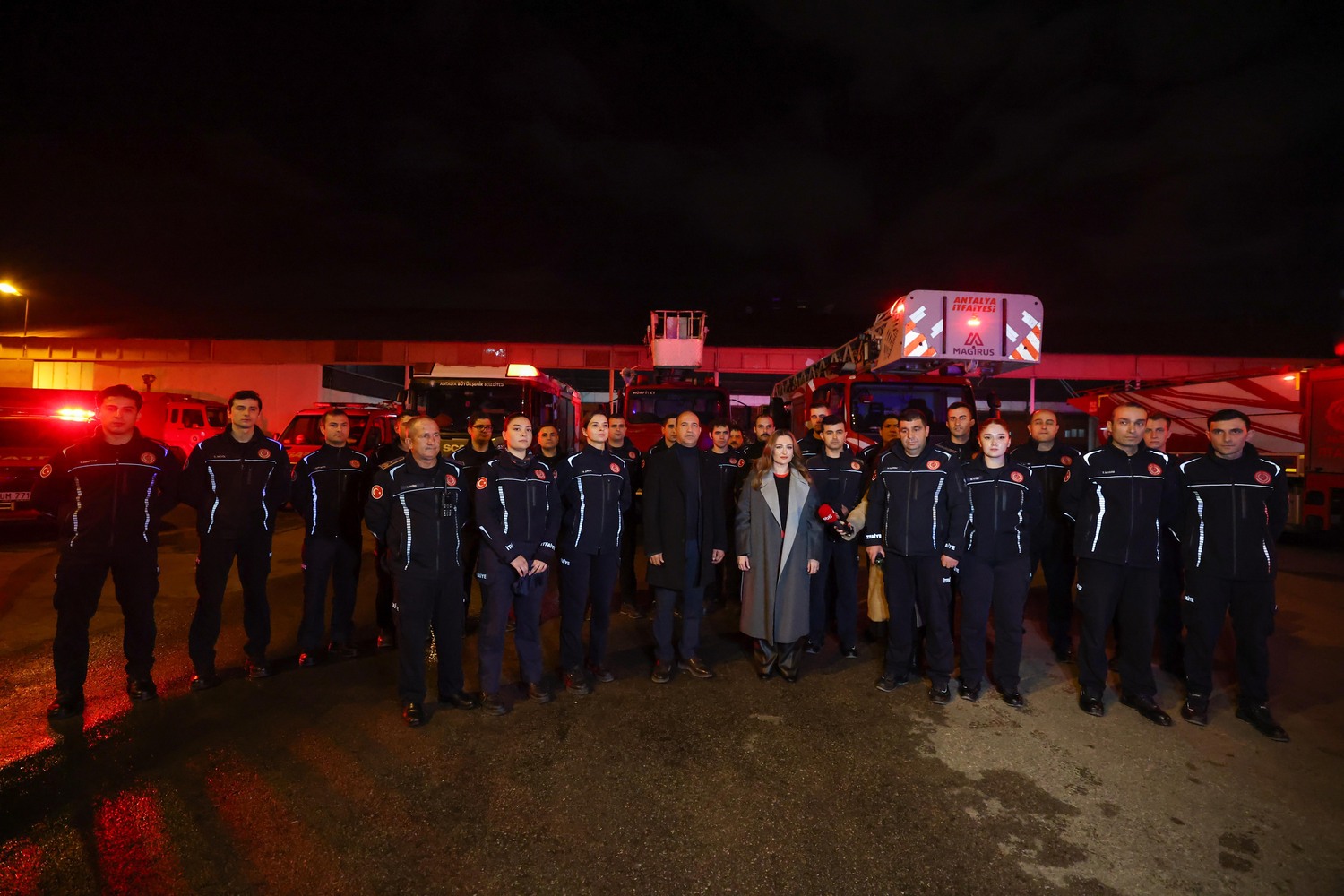 Özdemir, 2026 Yılını Itfaiye Personeli Ile Karşıladı (4)