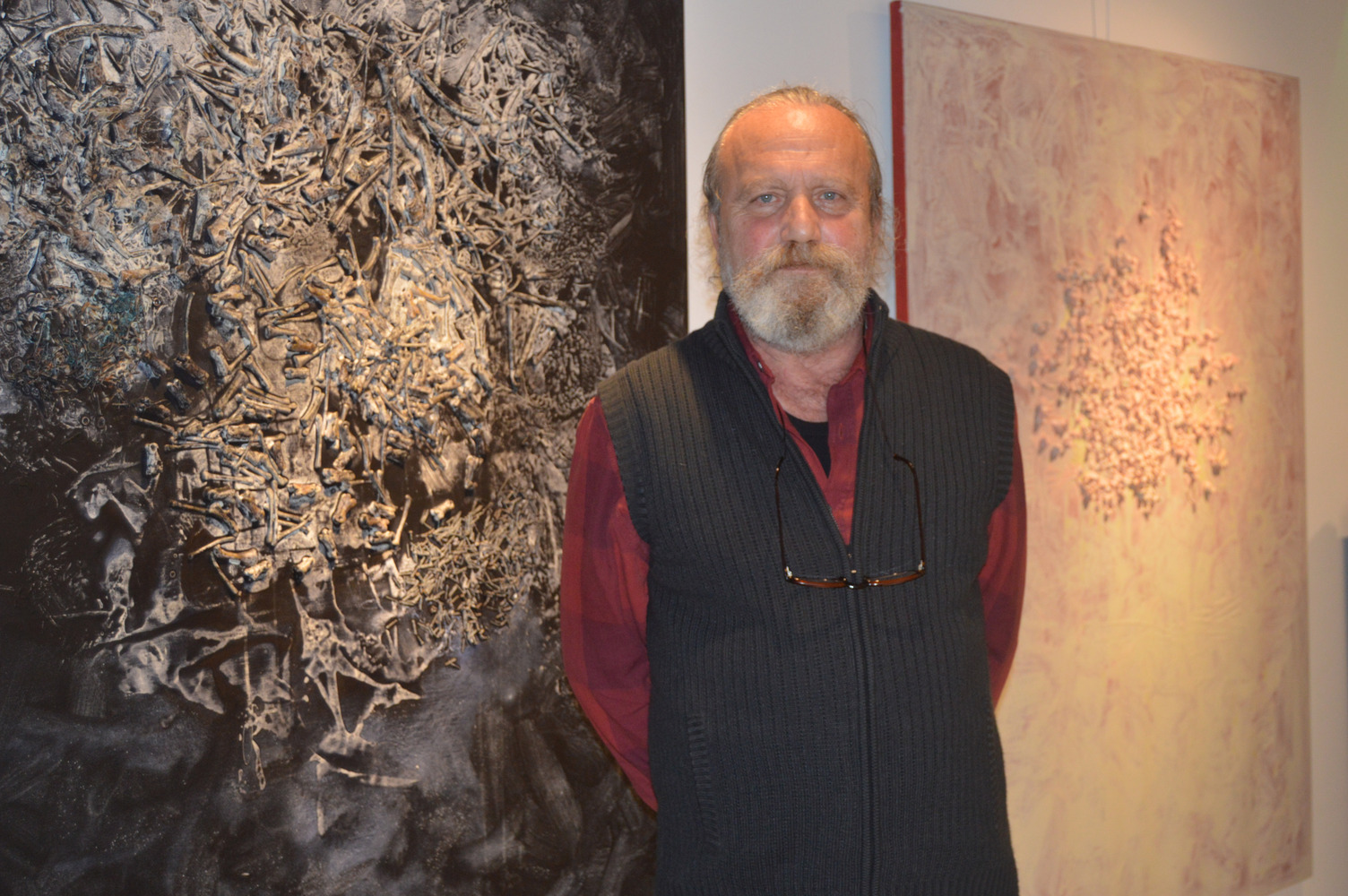 Ressam Coşkun, Resim, Desen Ve Heykel Çalışmalarını Sergiledi (3)