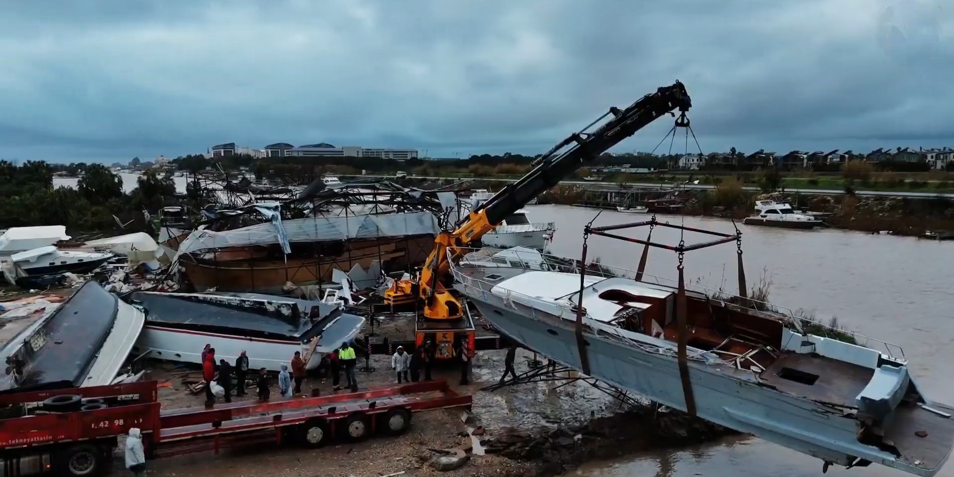 Sel Ve Firtinanin Vurdugu Aksuda Yaralar Sariliyor (1)-1