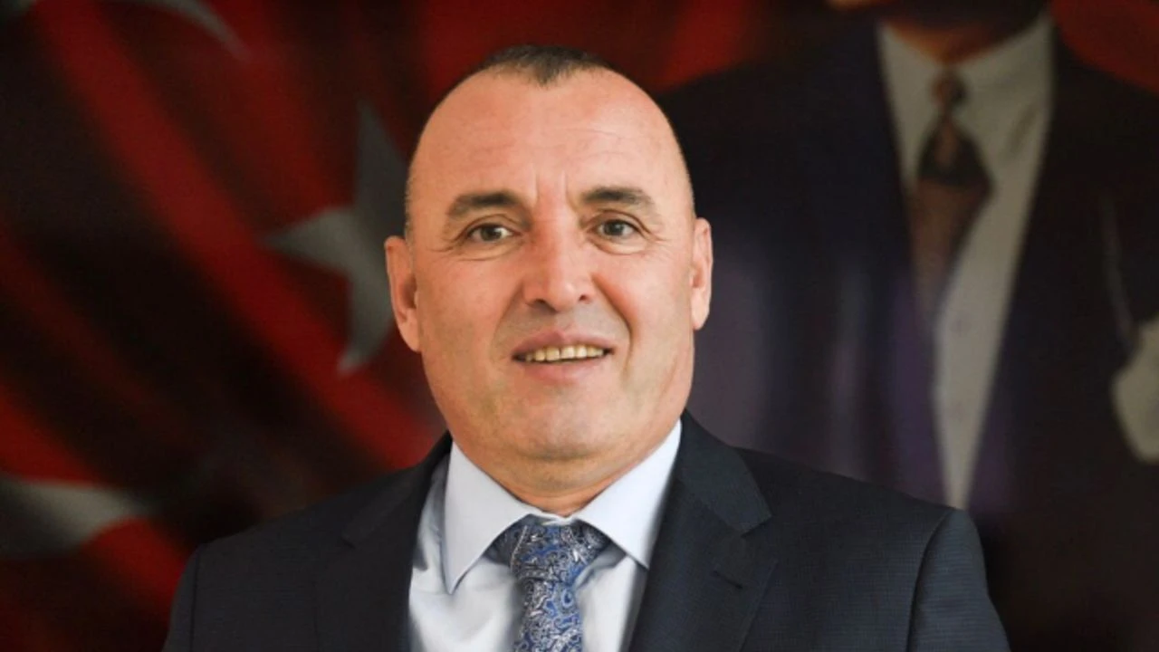 Servisciler Odasi Baskani Suleyman Sahin