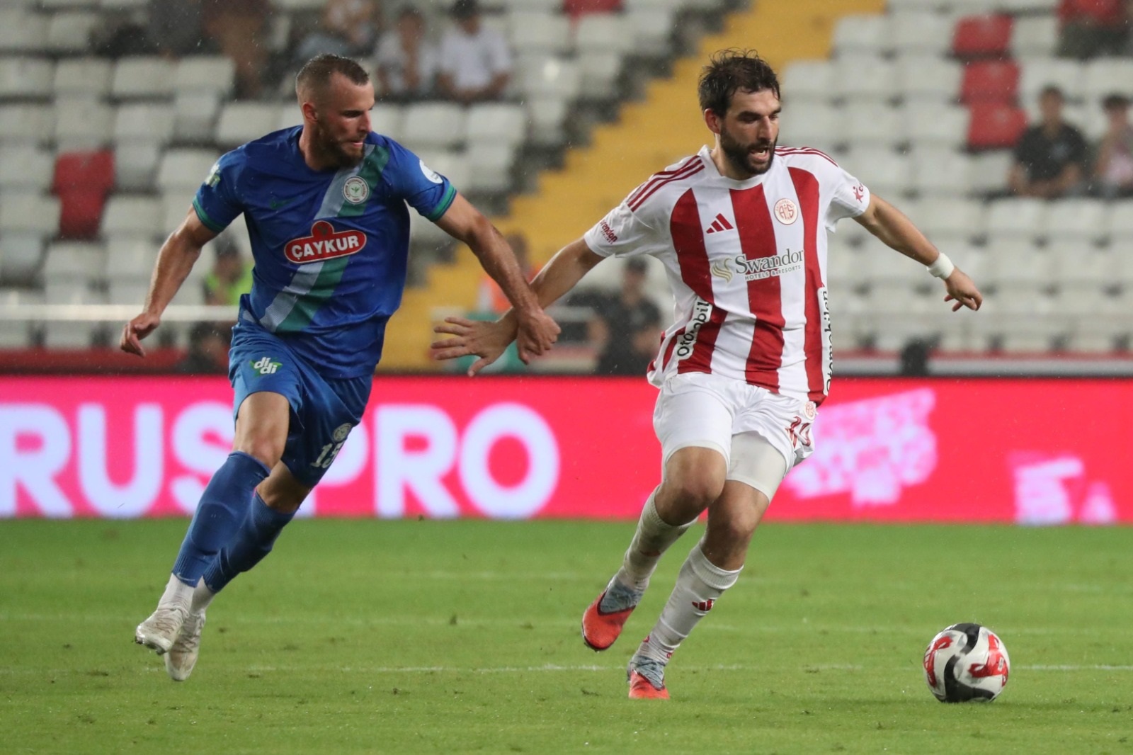 Transfer Engeli Aşılamayan Antalyaspor’da Ayrılık Sürprizi (3)