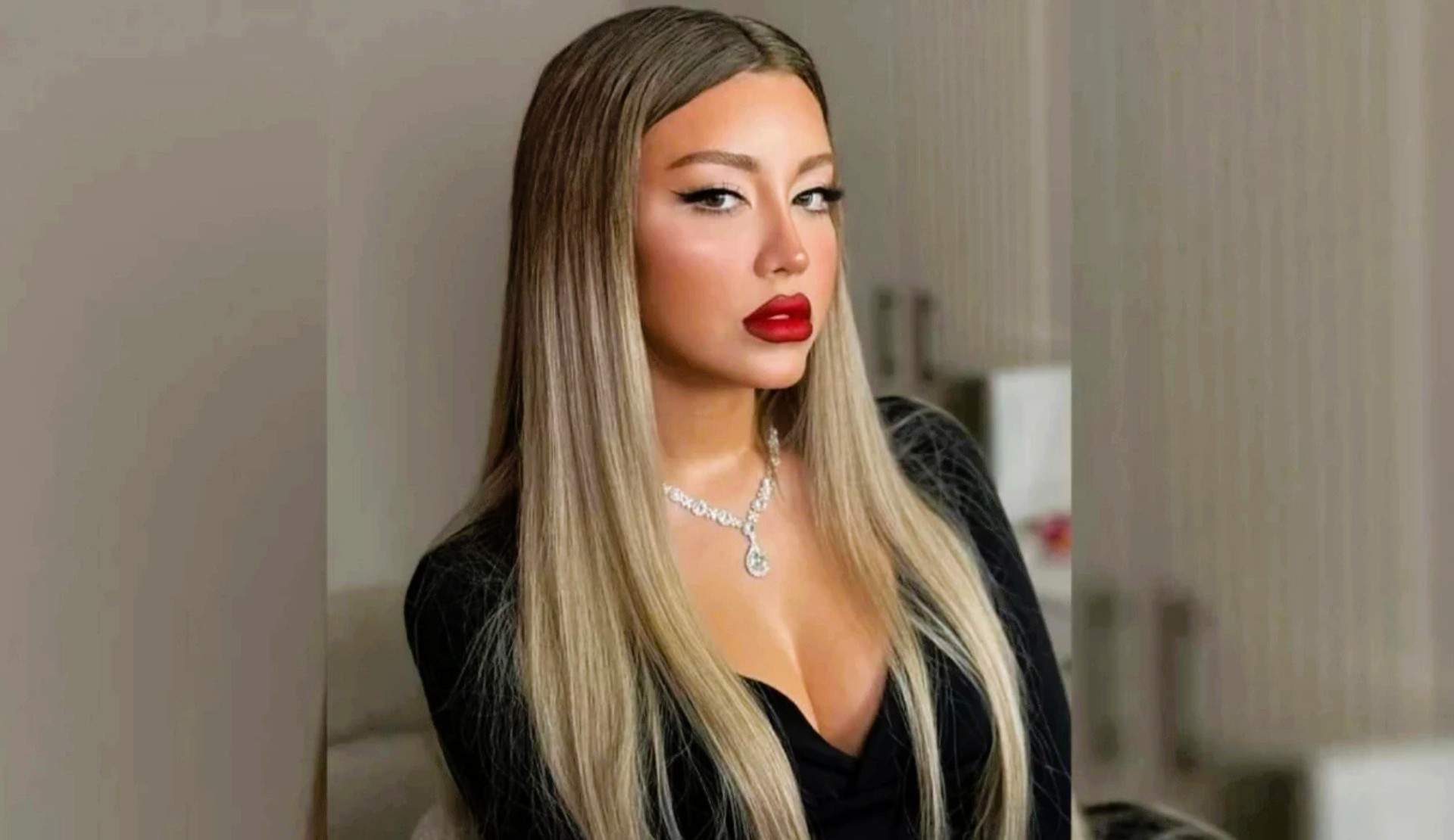 Tugba Ozay Mika Rauna Tepki Gosterdi (2)-1