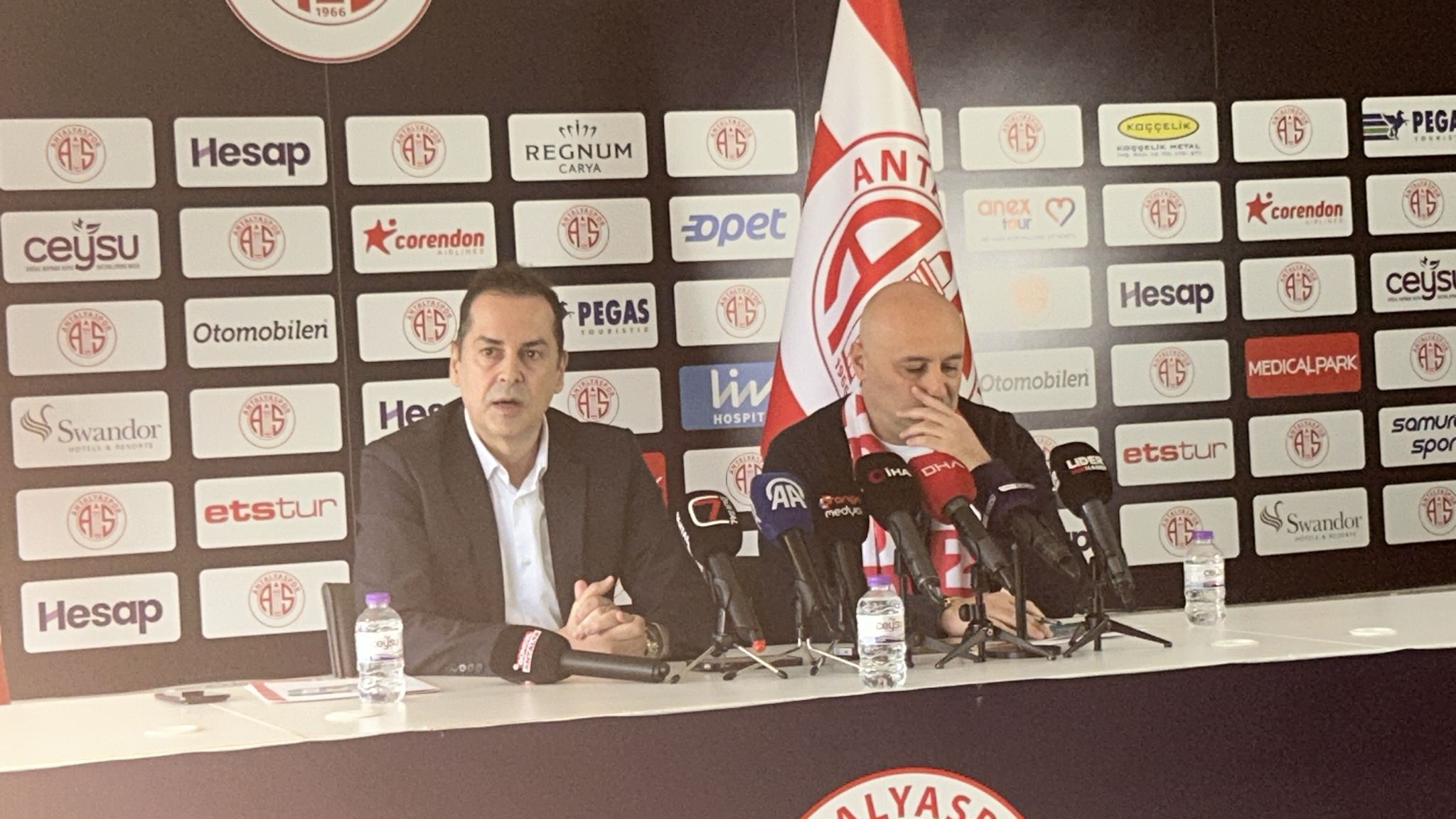 Uğurlu Imzayı Attı, Umut Verdi! Transfer Yapılmasa Da Başarılı Oluruz (2)