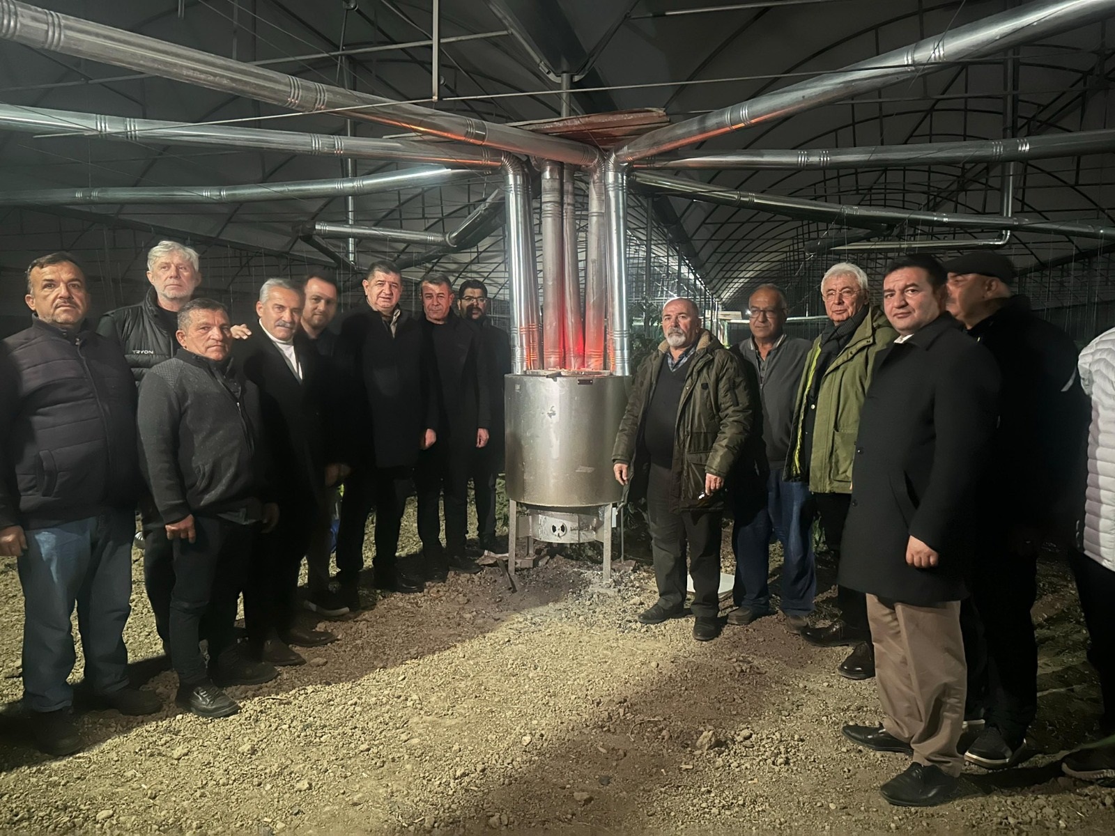 Zirai Don Siyasetin Yeni Rekabet Alanı Oldu! Chp Ve Ak Parti Antalya’da Çiftçi Ziyaretlerinde Karşı Karşıya Geldi (2)